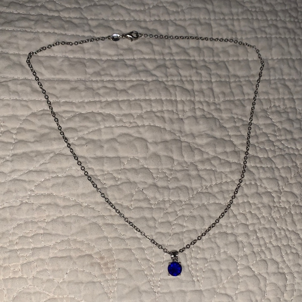 Elegant Blue Pendant Necklace